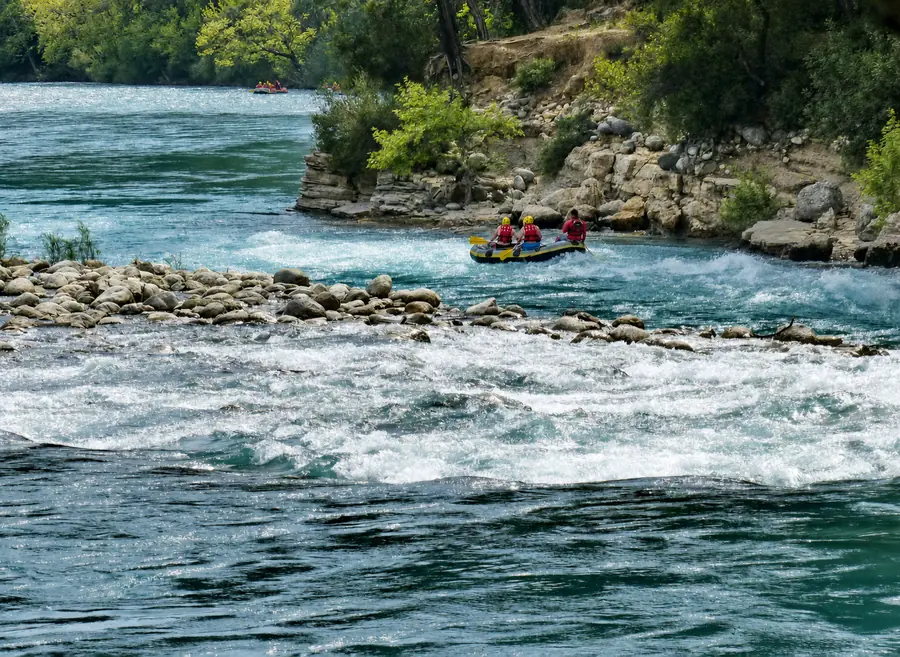 Köprülü Canyon. Fourteen kilometres of class 2 and 3 whitewater on the rafting day.
